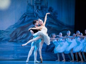 Schwanensee - International Festival Ballet mit dem Hungary Festival O Schwanensee - International Festival Ballet mit dem Hungary Festival O