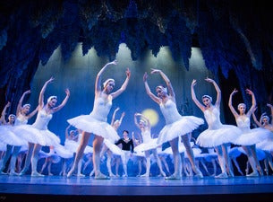 Schwanensee - St. Petersburg Festival Ballet Schwanensee - St. Petersburg Festival Ballet
