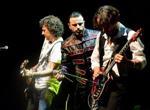 Forever Queen performed by QueenMania Forever Queen performed by QueenMania