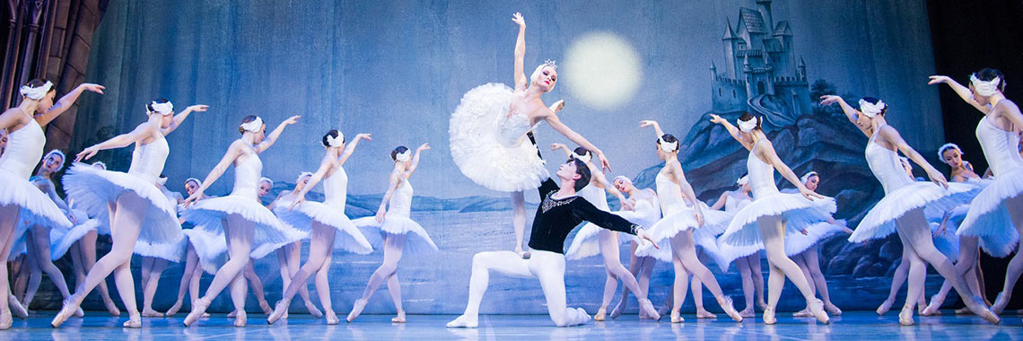 Schwanensee - International Festival Ballet